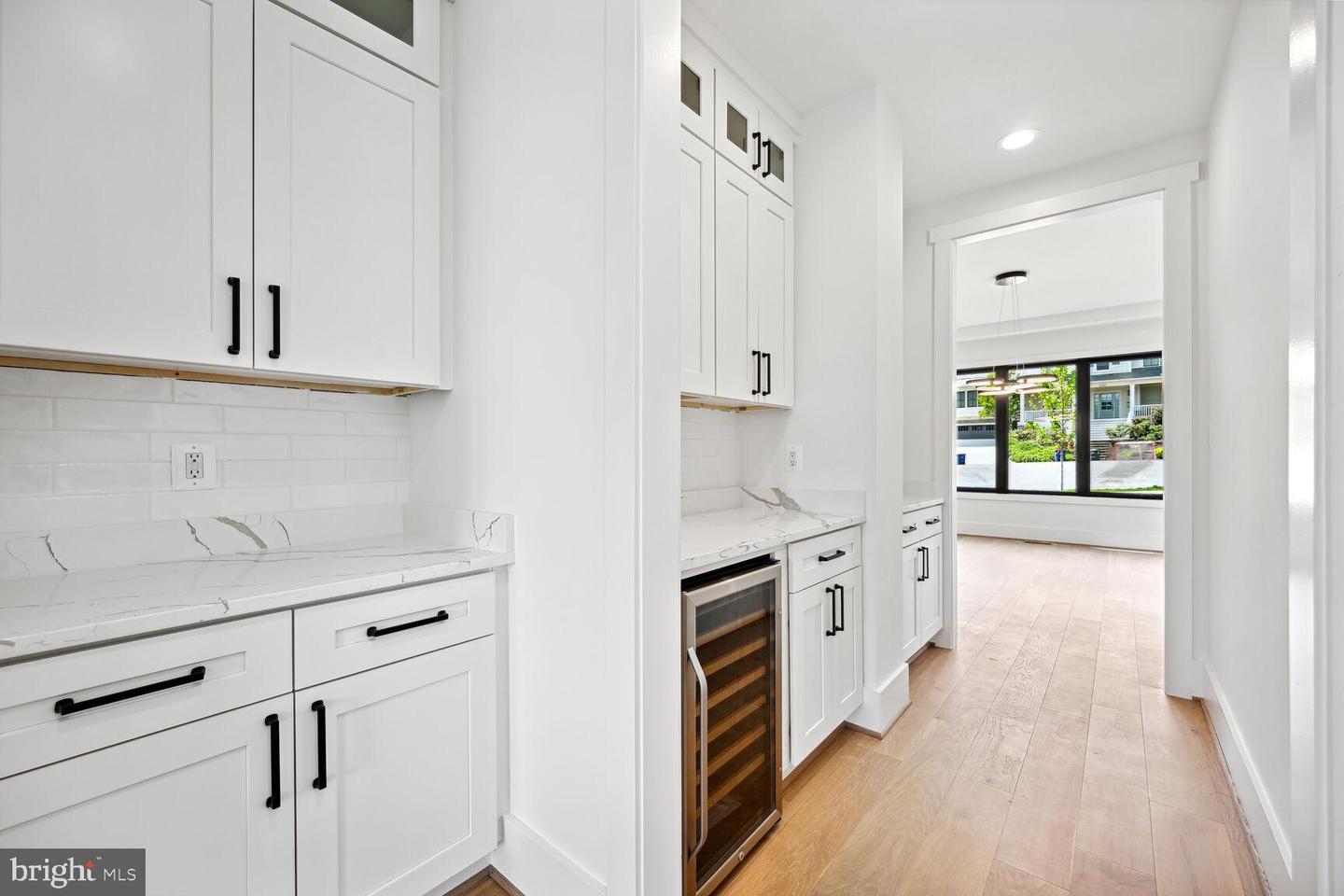 6305 N 36TH ST, ARLINGTON, Virginia 22213, 5 Bedrooms Bedrooms, 5 Rooms Rooms,5 BathroomsBathrooms,Residential,For sale,6305 N 36TH ST,VAAR2053086 MLS # VAAR2053086