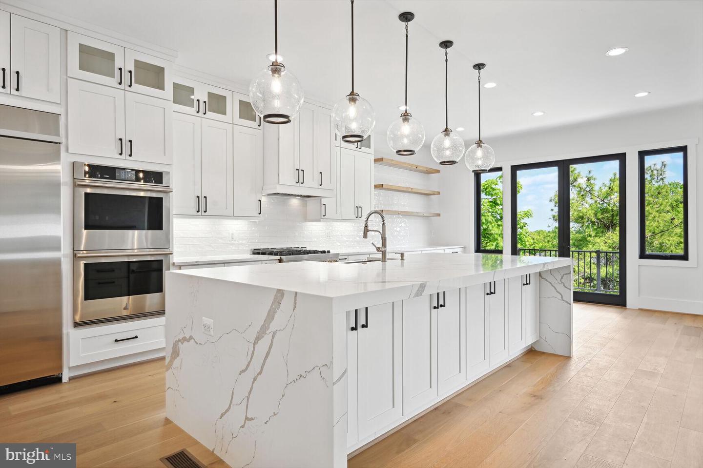 6305 N 36TH ST, ARLINGTON, Virginia 22213, 5 Bedrooms Bedrooms, 5 Rooms Rooms,5 BathroomsBathrooms,Residential,For sale,6305 N 36TH ST,VAAR2053086 MLS # VAAR2053086