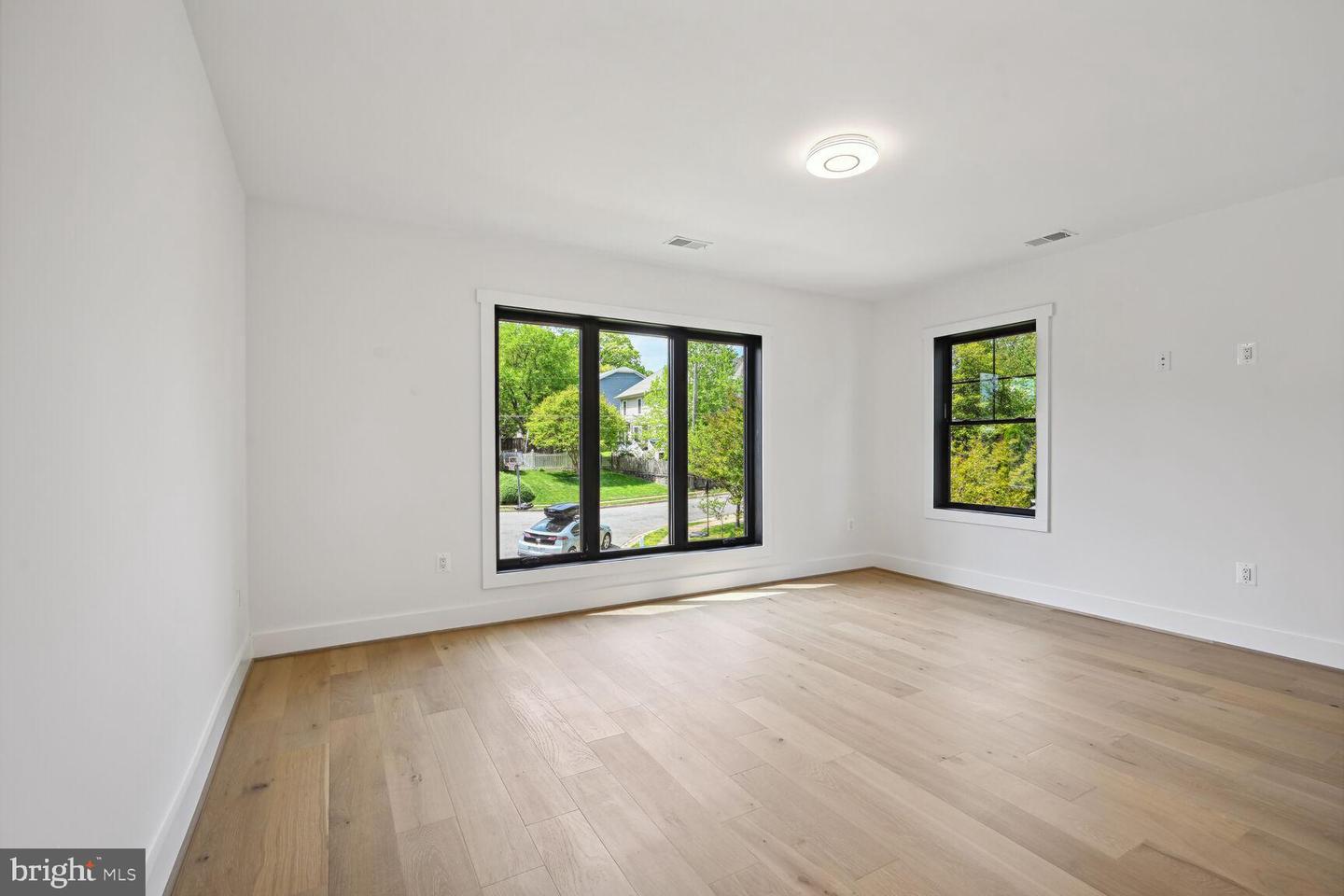 6305 N 36TH ST, ARLINGTON, Virginia 22213, 5 Bedrooms Bedrooms, 5 Rooms Rooms,5 BathroomsBathrooms,Residential,For sale,6305 N 36TH ST,VAAR2053086 MLS # VAAR2053086