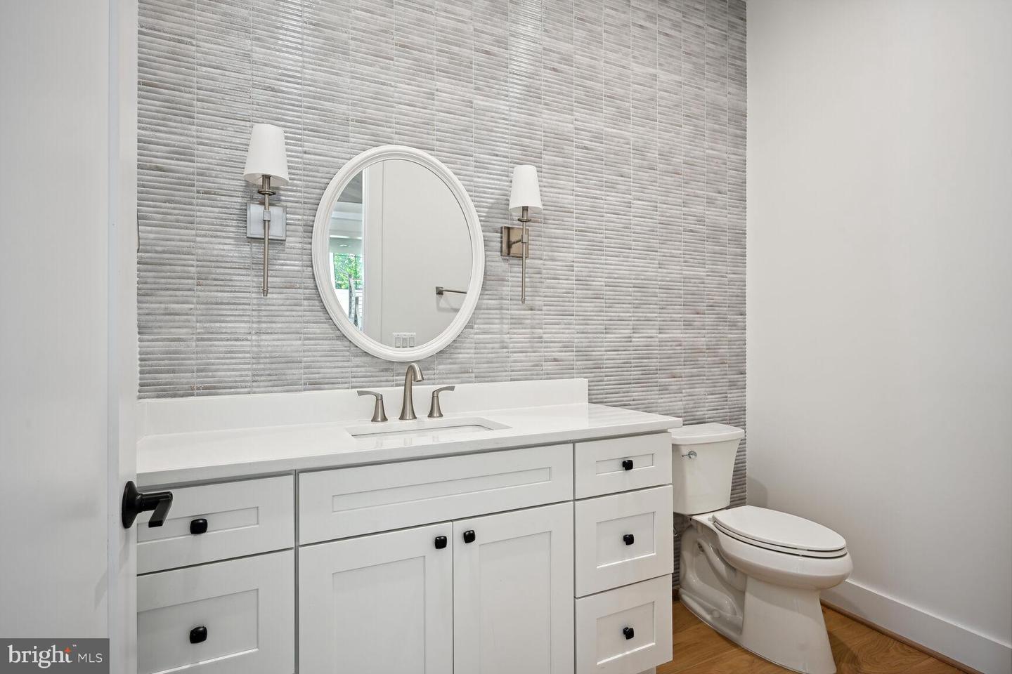 6305 N 36TH ST, ARLINGTON, Virginia 22213, 5 Bedrooms Bedrooms, 5 Rooms Rooms,5 BathroomsBathrooms,Residential,For sale,6305 N 36TH ST,VAAR2053086 MLS # VAAR2053086