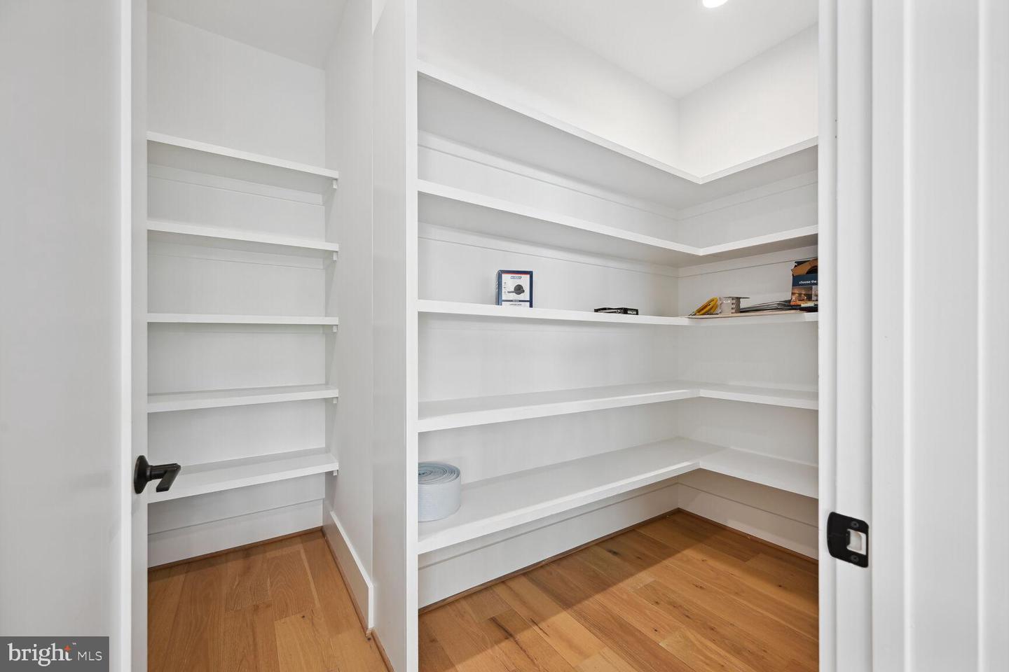 6305 N 36TH ST, ARLINGTON, Virginia 22213, 5 Bedrooms Bedrooms, 5 Rooms Rooms,5 BathroomsBathrooms,Residential,For sale,6305 N 36TH ST,VAAR2053086 MLS # VAAR2053086