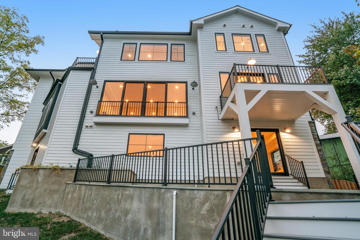 6305 N 36TH ST, ARLINGTON, Virginia 22213, 5 Bedrooms Bedrooms, 5 Rooms Rooms,5 BathroomsBathrooms,Residential,For sale,6305 N 36TH ST,VAAR2053086 MLS # VAAR2053086