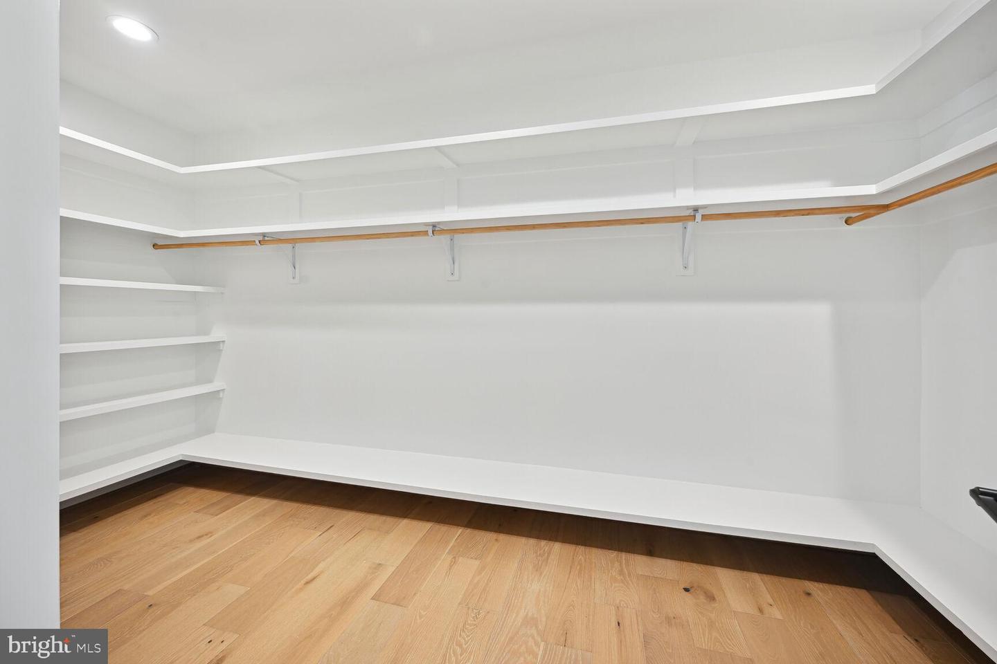 6305 N 36TH ST, ARLINGTON, Virginia 22213, 5 Bedrooms Bedrooms, 5 Rooms Rooms,5 BathroomsBathrooms,Residential,For sale,6305 N 36TH ST,VAAR2053086 MLS # VAAR2053086