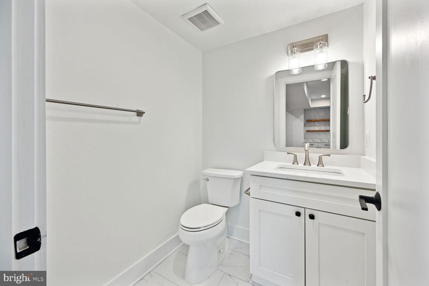 6305 N 36TH ST, ARLINGTON, Virginia 22213, 5 Bedrooms Bedrooms, 5 Rooms Rooms,5 BathroomsBathrooms,Residential,For sale,6305 N 36TH ST,VAAR2053086 MLS # VAAR2053086