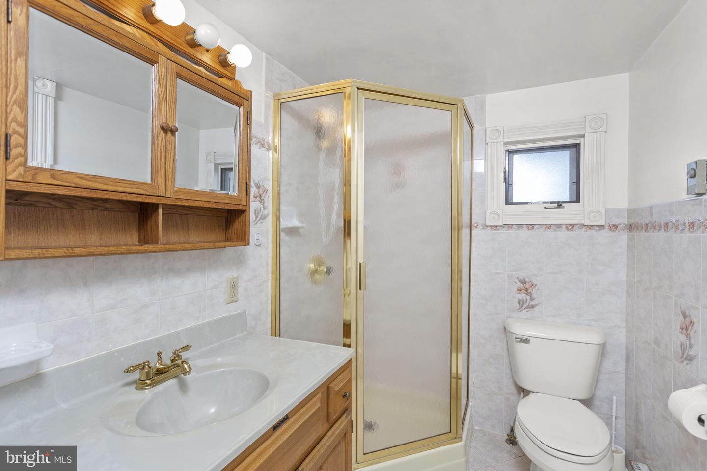 121 S CENTRAL ST, BROADWAY, Virginia 22815, 4 Bedrooms Bedrooms, ,2 BathroomsBathrooms,Residential,For sale,121 S CENTRAL ST,VARO2002304 MLS # VARO2002304