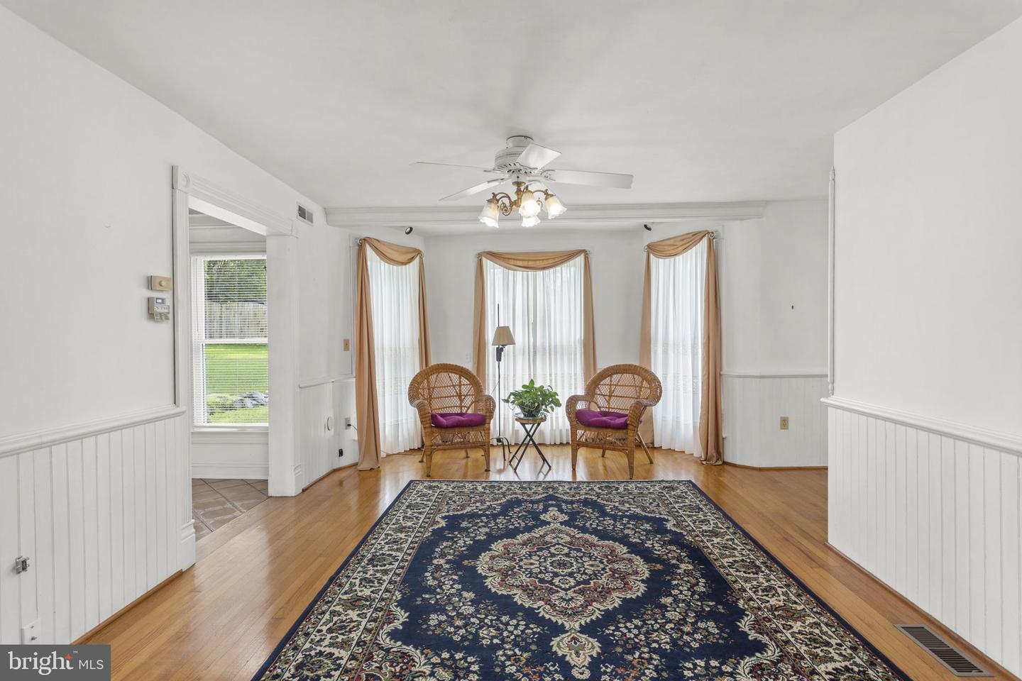 121 S CENTRAL ST, BROADWAY, Virginia 22815, 4 Bedrooms Bedrooms, ,2 BathroomsBathrooms,Residential,For sale,121 S CENTRAL ST,VARO2002304 MLS # VARO2002304