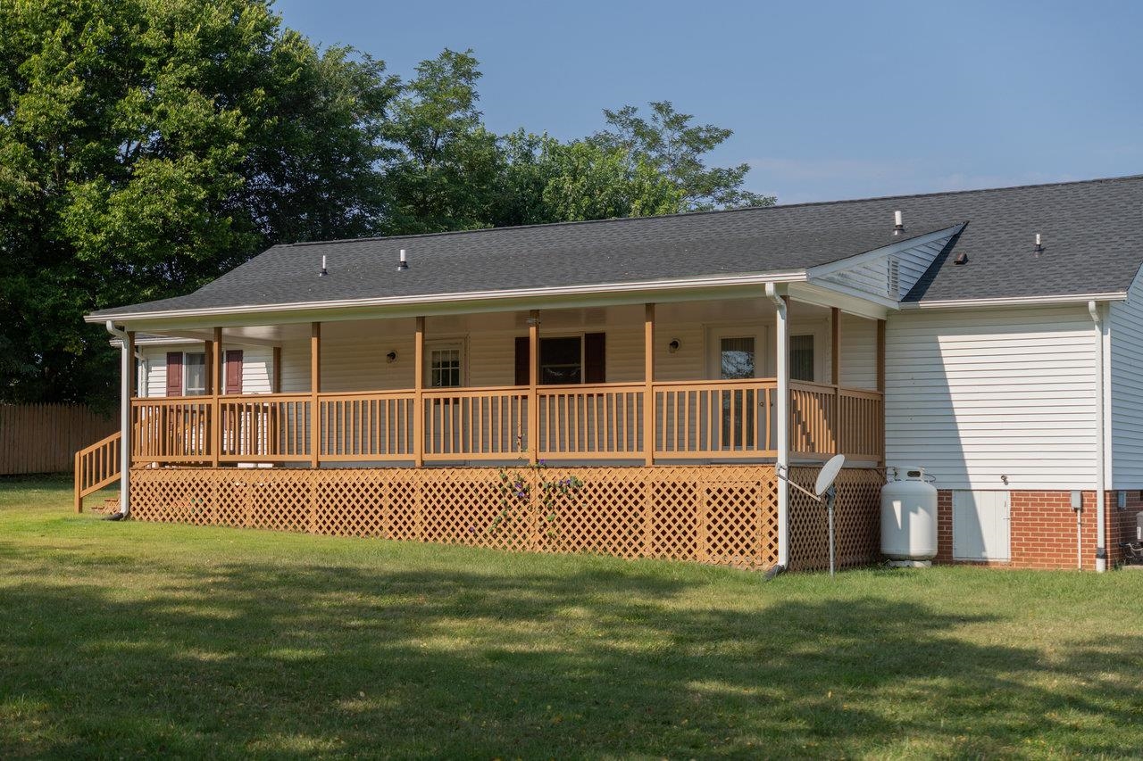 1529 GOODRICH RD, STANLEY, Virginia 22851, 3 Bedrooms Bedrooms, ,2 BathroomsBathrooms,Residential,1529 GOODRICH RD,669346 MLS # 669346