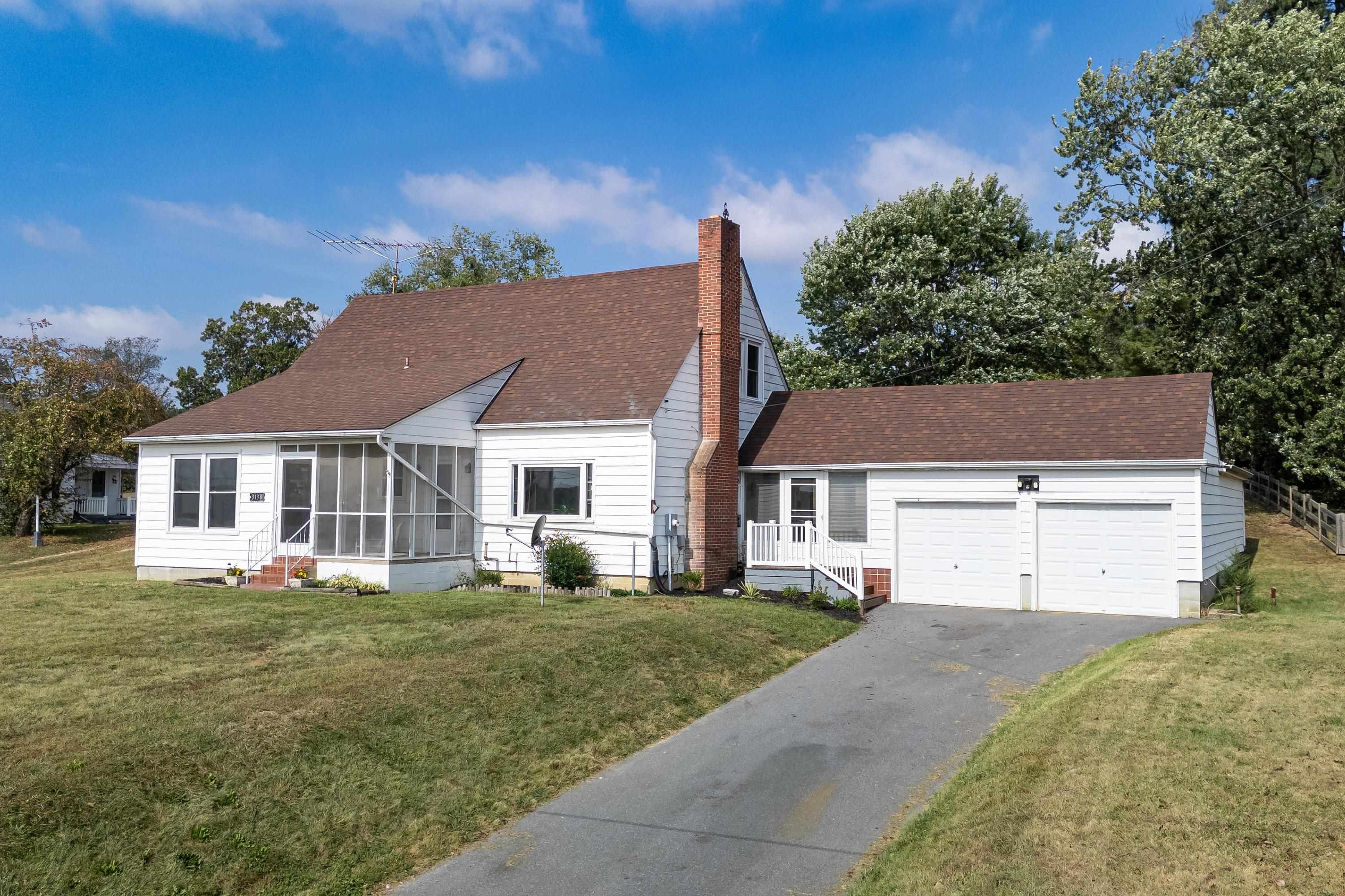 3138 CROSS KEYS RD, ROCKINGHAM, Virginia 22801, 4 Bedrooms Bedrooms, ,2 BathroomsBathrooms,Residential,3138 CROSS KEYS RD,669759 MLS # 669759
