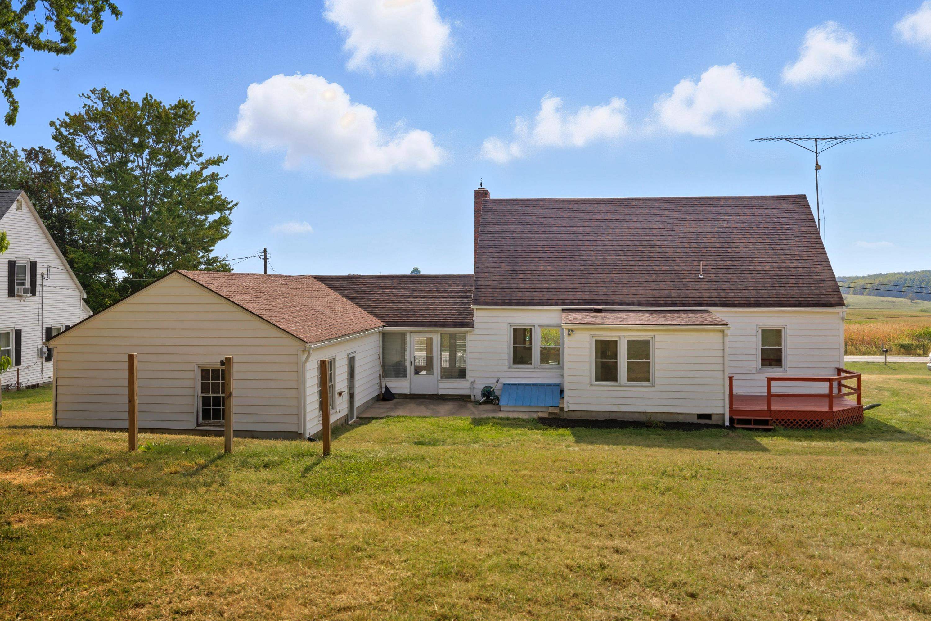 3138 CROSS KEYS RD, ROCKINGHAM, Virginia 22801, 4 Bedrooms Bedrooms, ,2 BathroomsBathrooms,Residential,3138 CROSS KEYS RD,669759 MLS # 669759