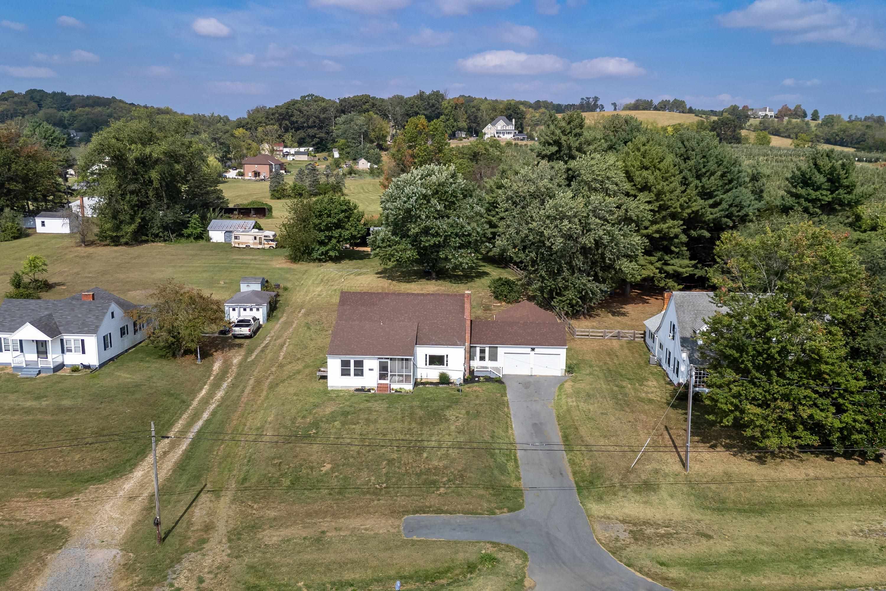 3138 CROSS KEYS RD, ROCKINGHAM, Virginia 22801, 4 Bedrooms Bedrooms, ,2 BathroomsBathrooms,Residential,3138 CROSS KEYS RD,669759 MLS # 669759
