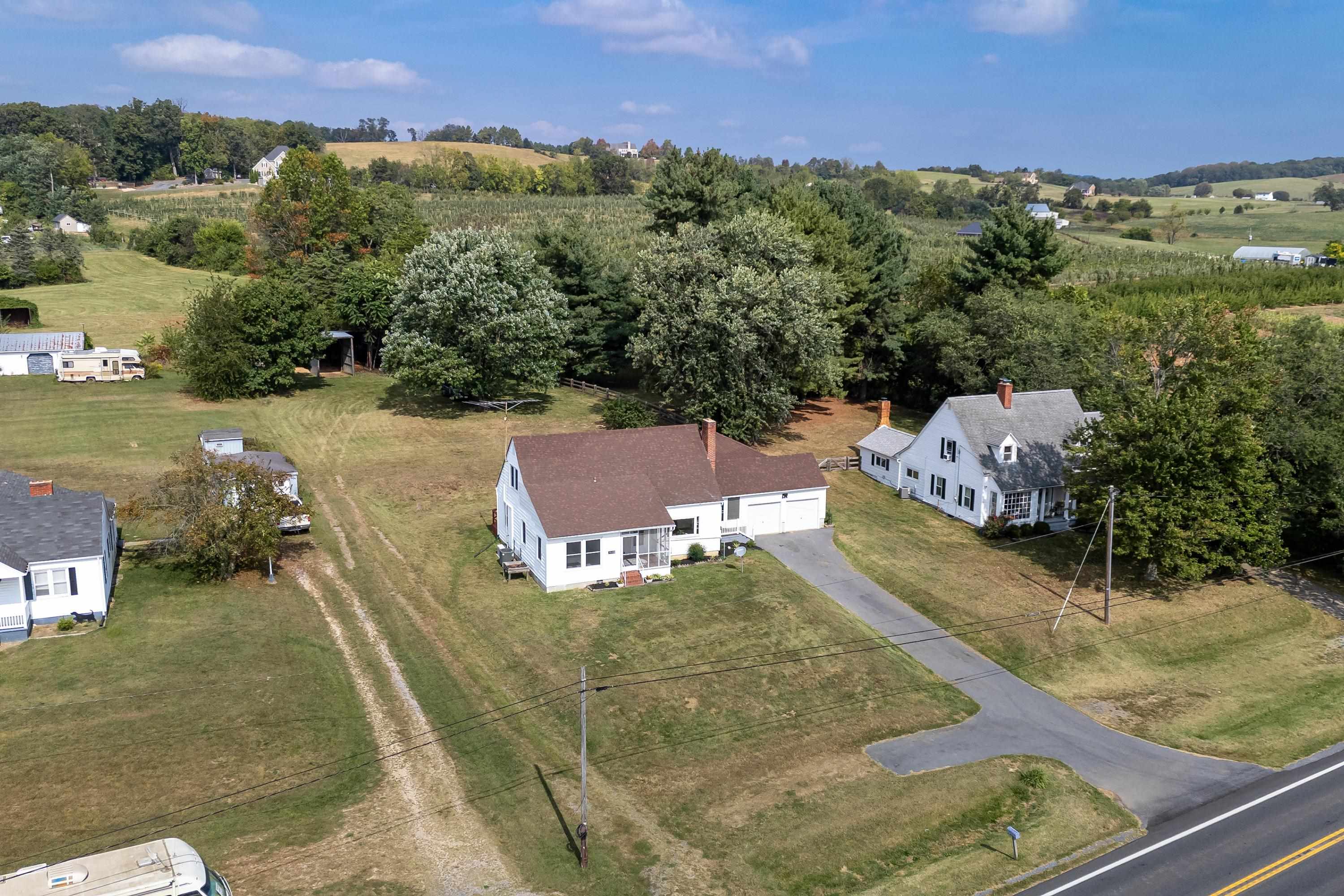 3138 CROSS KEYS RD, ROCKINGHAM, Virginia 22801, 4 Bedrooms Bedrooms, ,2 BathroomsBathrooms,Residential,3138 CROSS KEYS RD,669759 MLS # 669759
