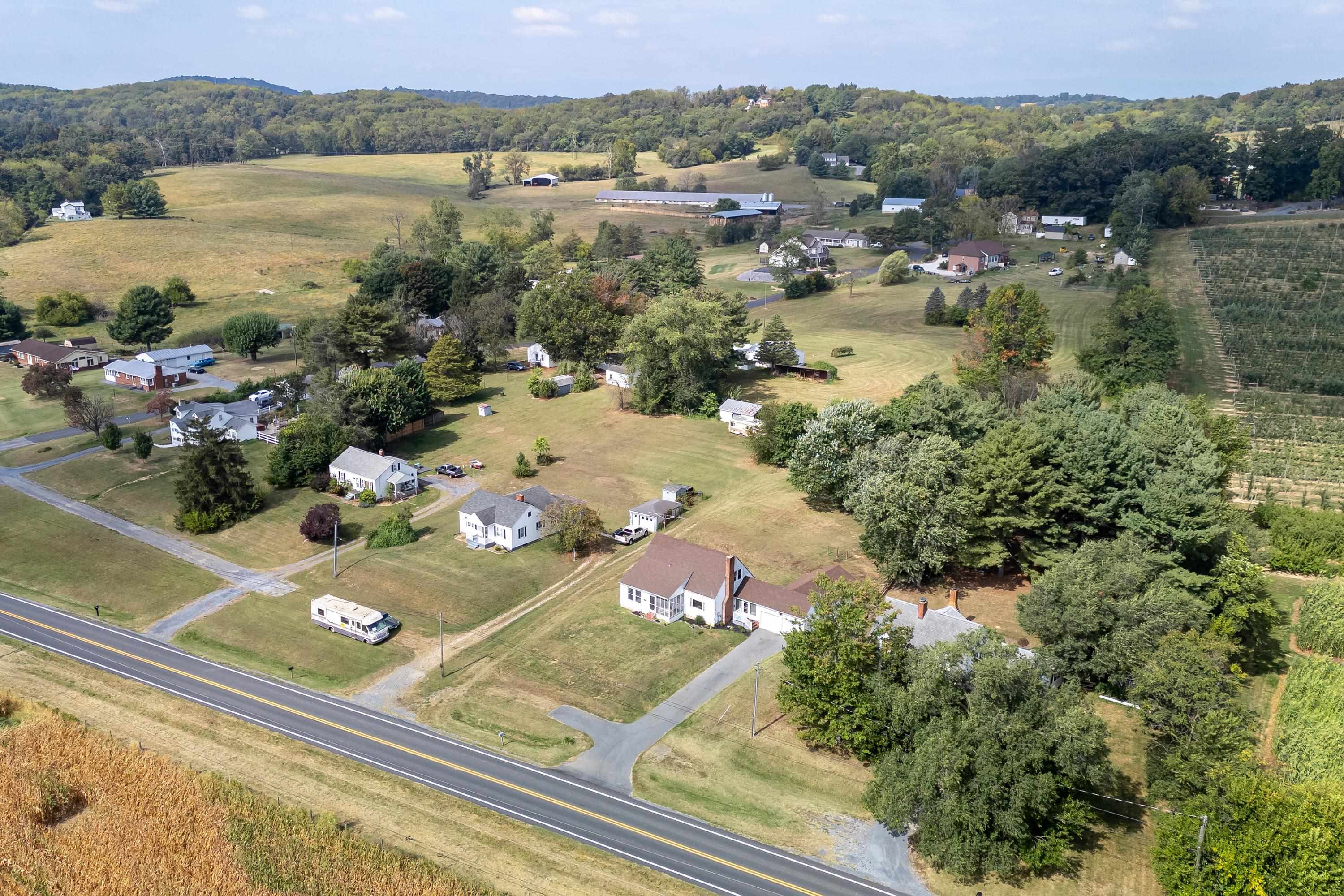 3138 CROSS KEYS RD, ROCKINGHAM, Virginia 22801, 4 Bedrooms Bedrooms, ,2 BathroomsBathrooms,Residential,3138 CROSS KEYS RD,669759 MLS # 669759
