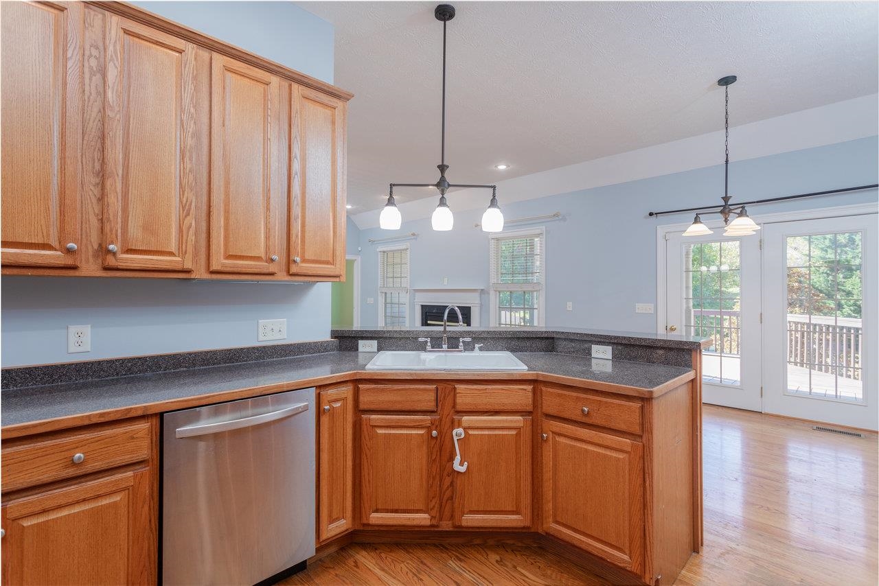 3225 BERRYFIELD DR, ROCKINGHAM, Virginia 22801, 5 Bedrooms Bedrooms, ,3 BathroomsBathrooms,Residential,3225 BERRYFIELD DR,669765 MLS # 669765