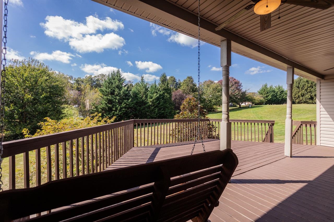 3225 BERRYFIELD DR, ROCKINGHAM, Virginia 22801, 5 Bedrooms Bedrooms, ,3 BathroomsBathrooms,Residential,3225 BERRYFIELD DR,669765 MLS # 669765