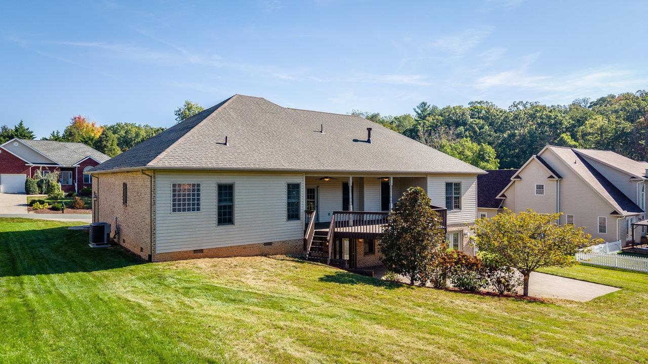 3225 BERRYFIELD DR, ROCKINGHAM, Virginia 22801, 5 Bedrooms Bedrooms, ,3 BathroomsBathrooms,Residential,3225 BERRYFIELD DR,669765 MLS # 669765