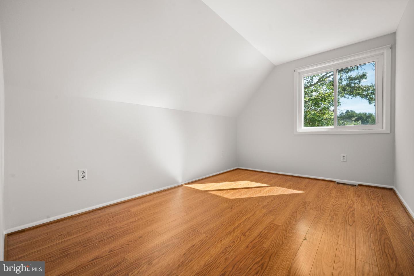 8812 SKYRON PL, SPRINGFIELD, Virginia 22153, 4 Bedrooms Bedrooms, ,2 BathroomsBathrooms,Residential,For sale,8812 SKYRON PL,VAFX2267380 MLS # VAFX2267380