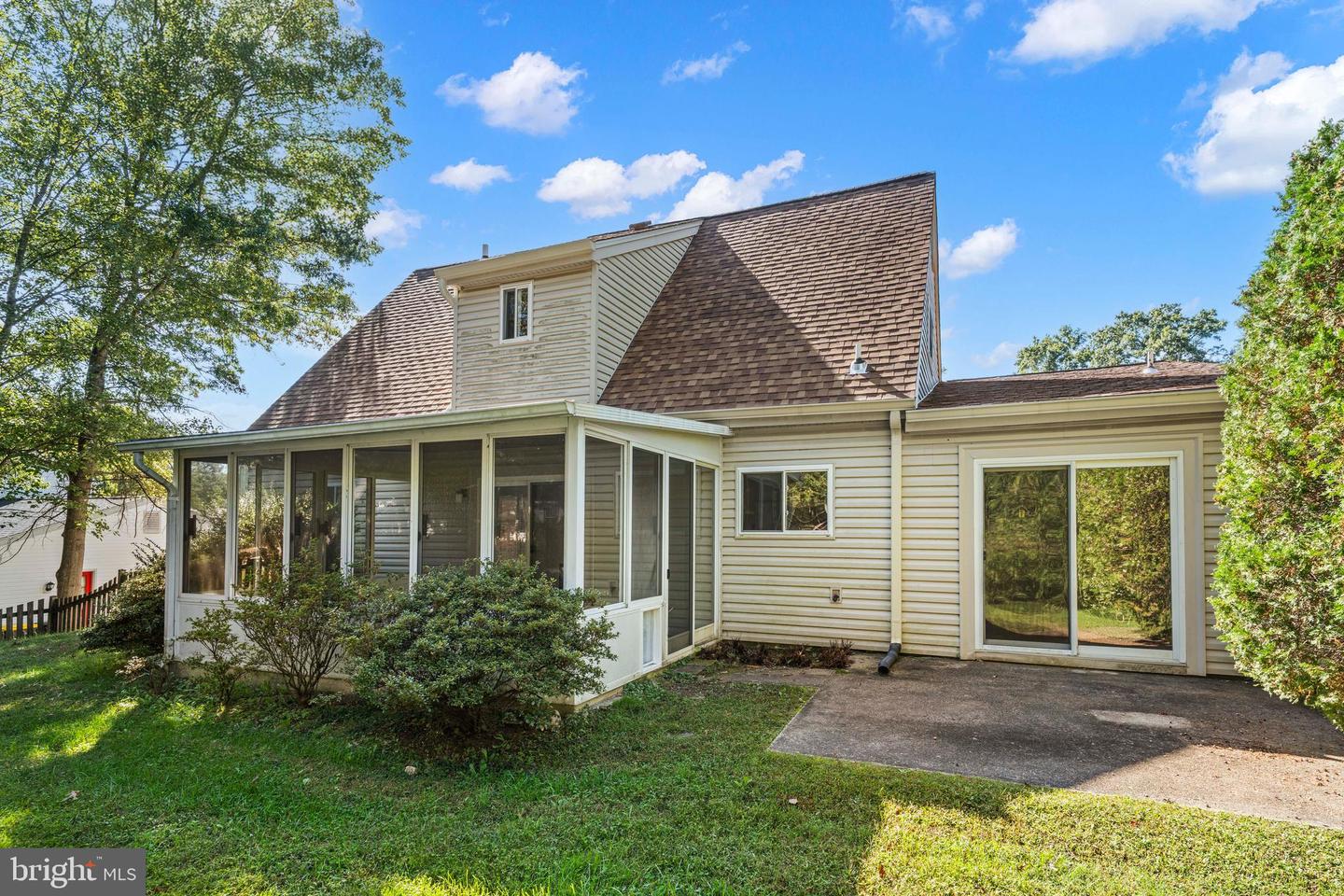 8812 SKYRON PL, SPRINGFIELD, Virginia 22153, 4 Bedrooms Bedrooms, ,2 BathroomsBathrooms,Residential,For sale,8812 SKYRON PL,VAFX2267380 MLS # VAFX2267380