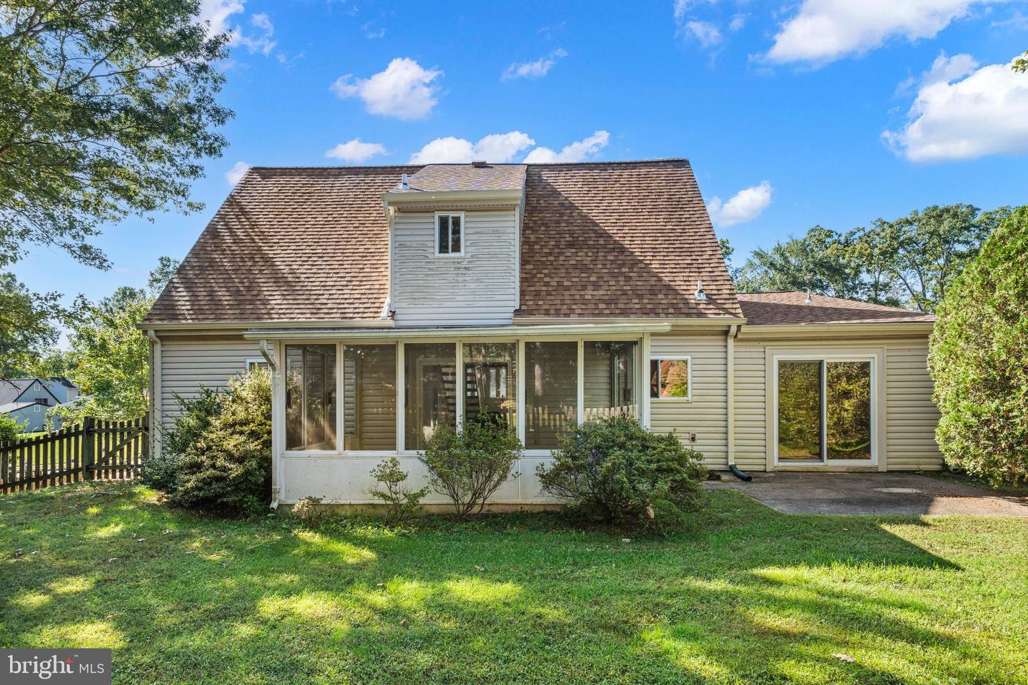 8812 SKYRON PL, SPRINGFIELD, Virginia 22153, 4 Bedrooms Bedrooms, ,2 BathroomsBathrooms,Residential,For sale,8812 SKYRON PL,VAFX2267380 MLS # VAFX2267380