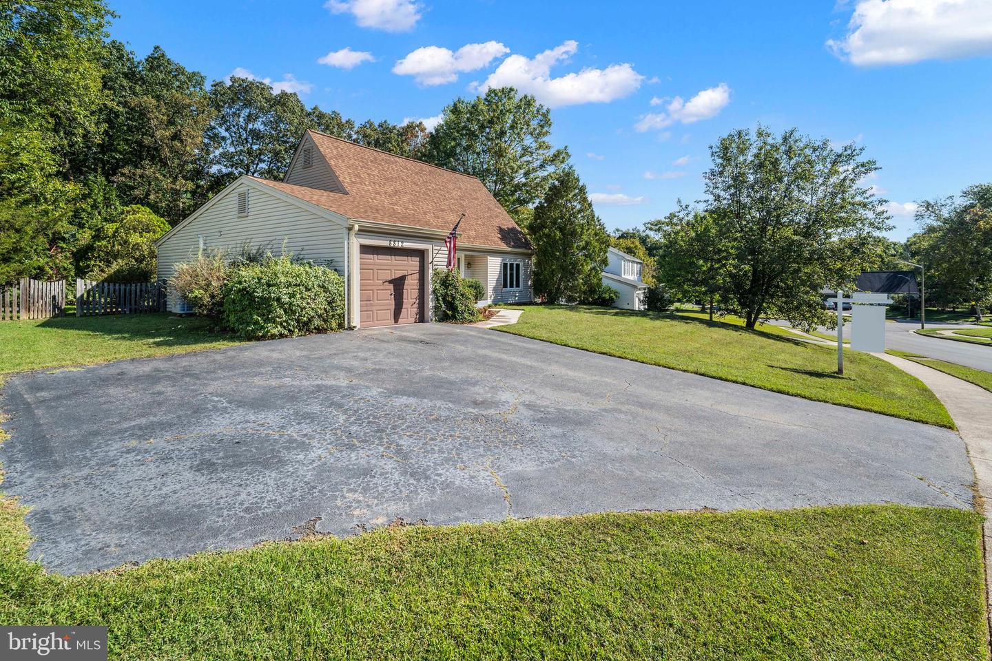 8812 SKYRON PL, SPRINGFIELD, Virginia 22153, 4 Bedrooms Bedrooms, ,2 BathroomsBathrooms,Residential,For sale,8812 SKYRON PL,VAFX2267380 MLS # VAFX2267380
