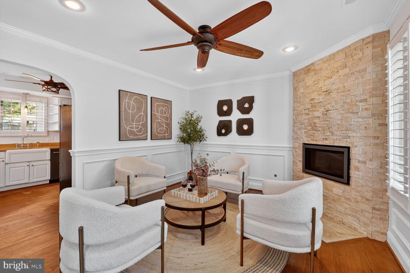 2907 JOHN MARSHALL DR, ARLINGTON, Virginia 22207, 3 Bedrooms Bedrooms, ,3 BathroomsBathrooms,Residential,For sale,2907 JOHN MARSHALL DR,VAAR2063792 MLS # VAAR2063792