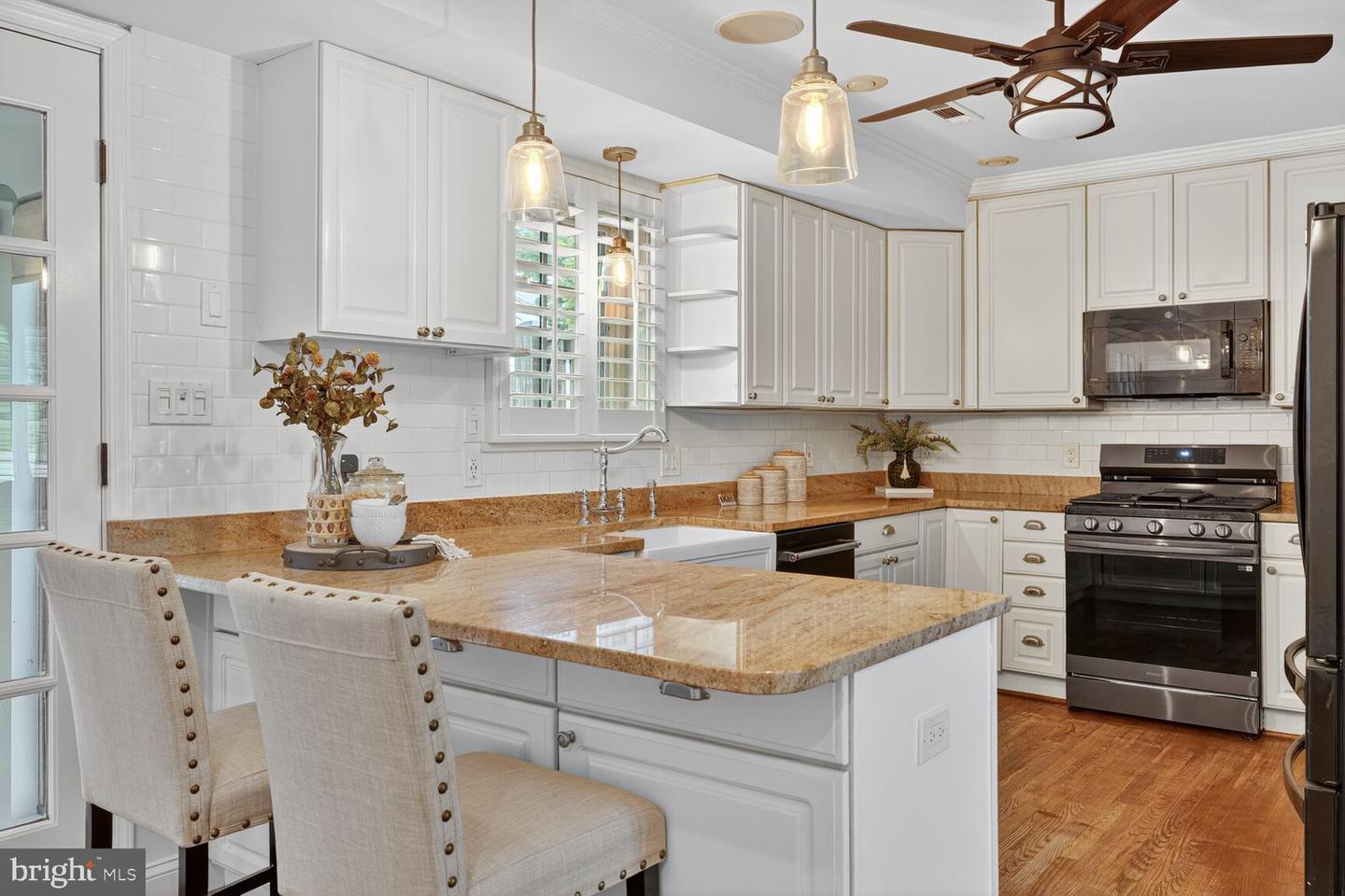 2907 JOHN MARSHALL DR, ARLINGTON, Virginia 22207, 3 Bedrooms Bedrooms, ,3 BathroomsBathrooms,Residential,For sale,2907 JOHN MARSHALL DR,VAAR2063792 MLS # VAAR2063792