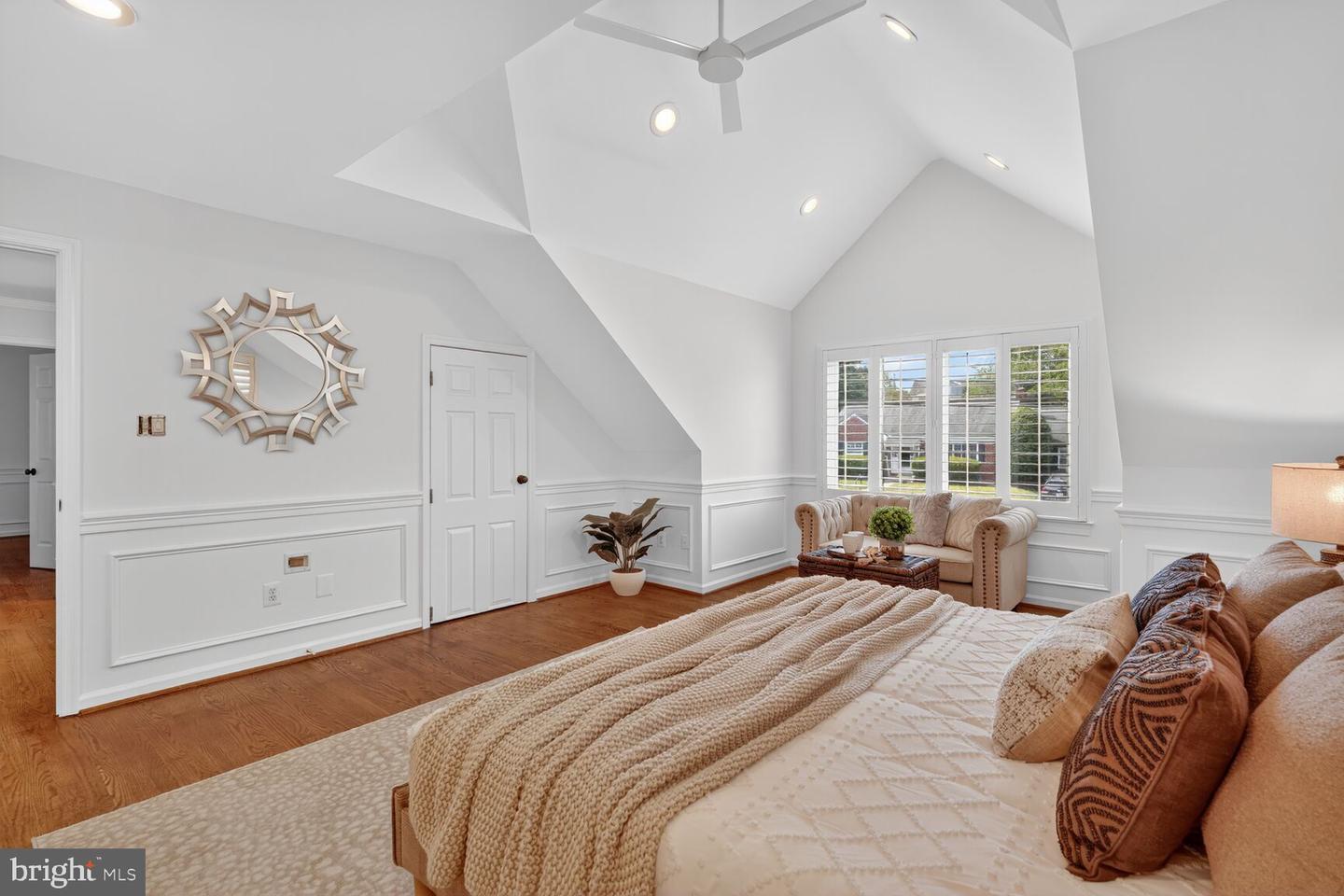 2907 JOHN MARSHALL DR, ARLINGTON, Virginia 22207, 3 Bedrooms Bedrooms, ,3 BathroomsBathrooms,Residential,For sale,2907 JOHN MARSHALL DR,VAAR2063792 MLS # VAAR2063792