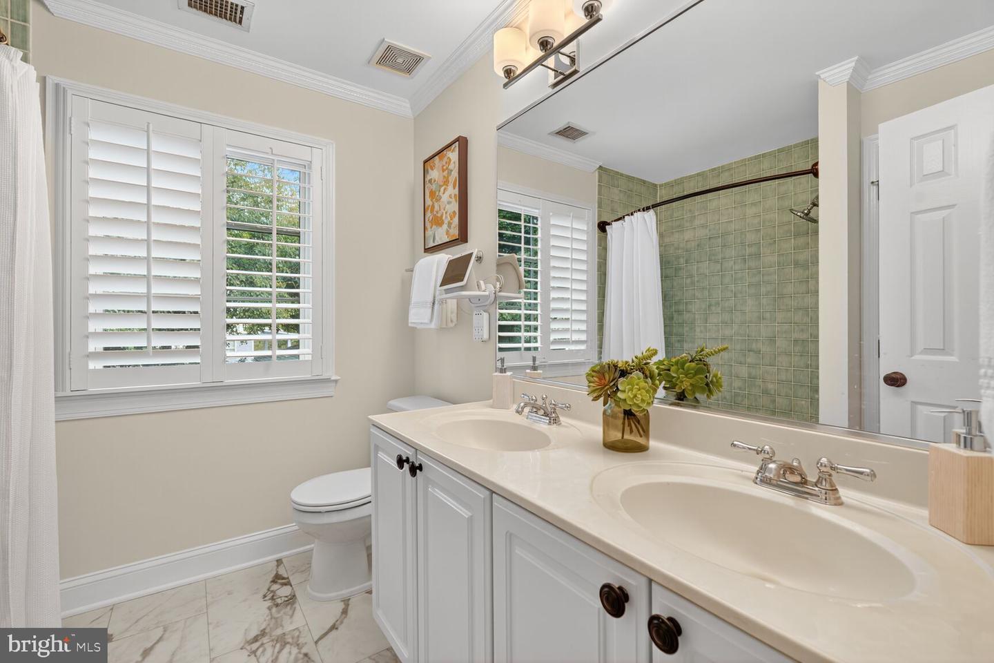 2907 JOHN MARSHALL DR, ARLINGTON, Virginia 22207, 3 Bedrooms Bedrooms, ,3 BathroomsBathrooms,Residential,For sale,2907 JOHN MARSHALL DR,VAAR2063792 MLS # VAAR2063792