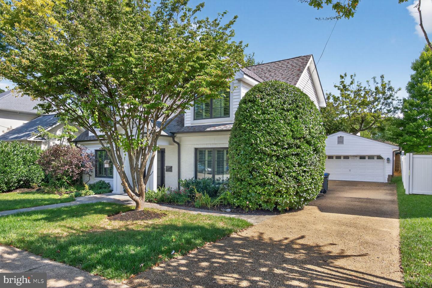 2907 JOHN MARSHALL DR, ARLINGTON, Virginia 22207, 3 Bedrooms Bedrooms, ,3 BathroomsBathrooms,Residential,For sale,2907 JOHN MARSHALL DR,VAAR2063792 MLS # VAAR2063792