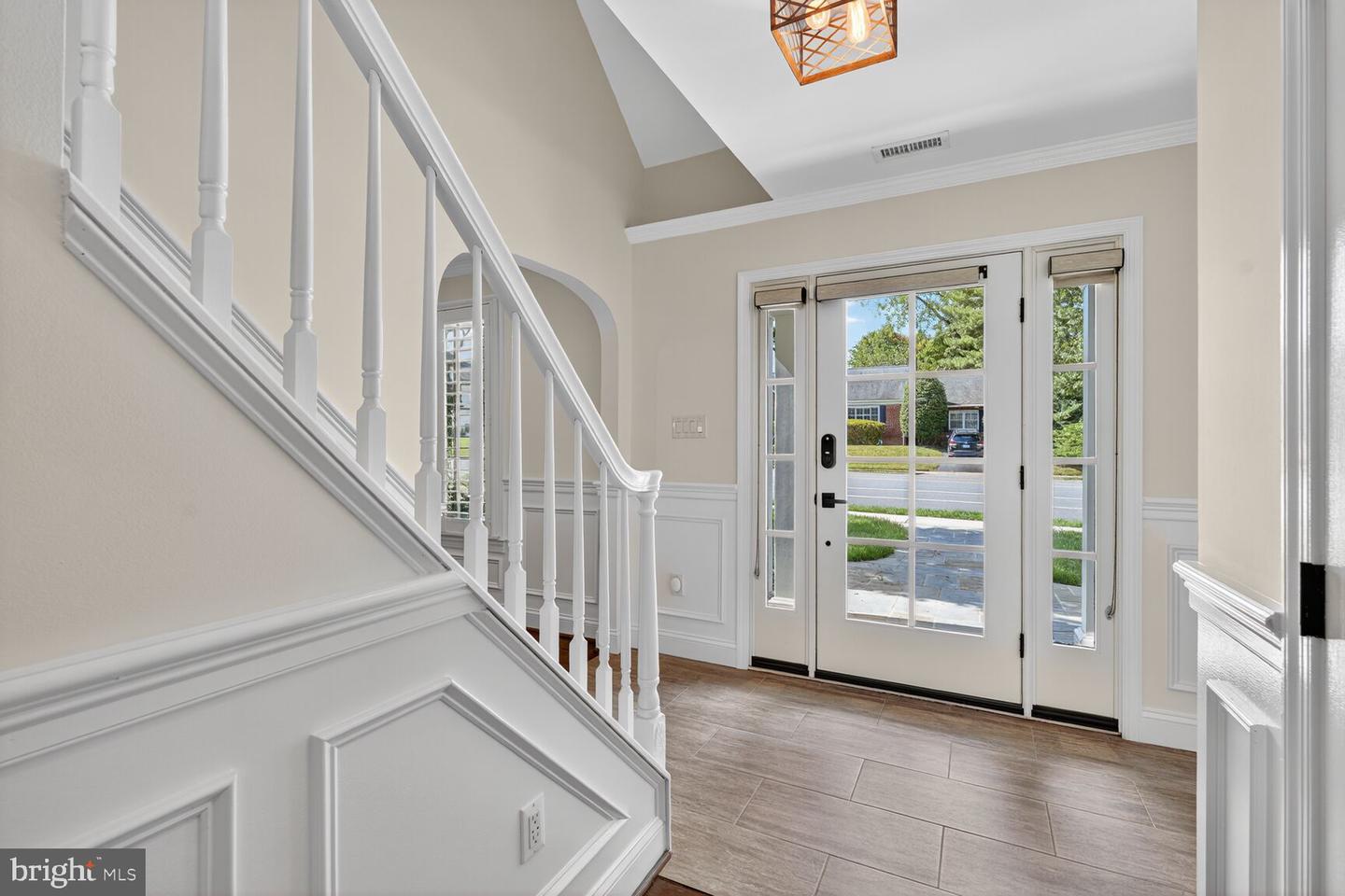 2907 JOHN MARSHALL DR, ARLINGTON, Virginia 22207, 3 Bedrooms Bedrooms, ,3 BathroomsBathrooms,Residential,For sale,2907 JOHN MARSHALL DR,VAAR2063792 MLS # VAAR2063792