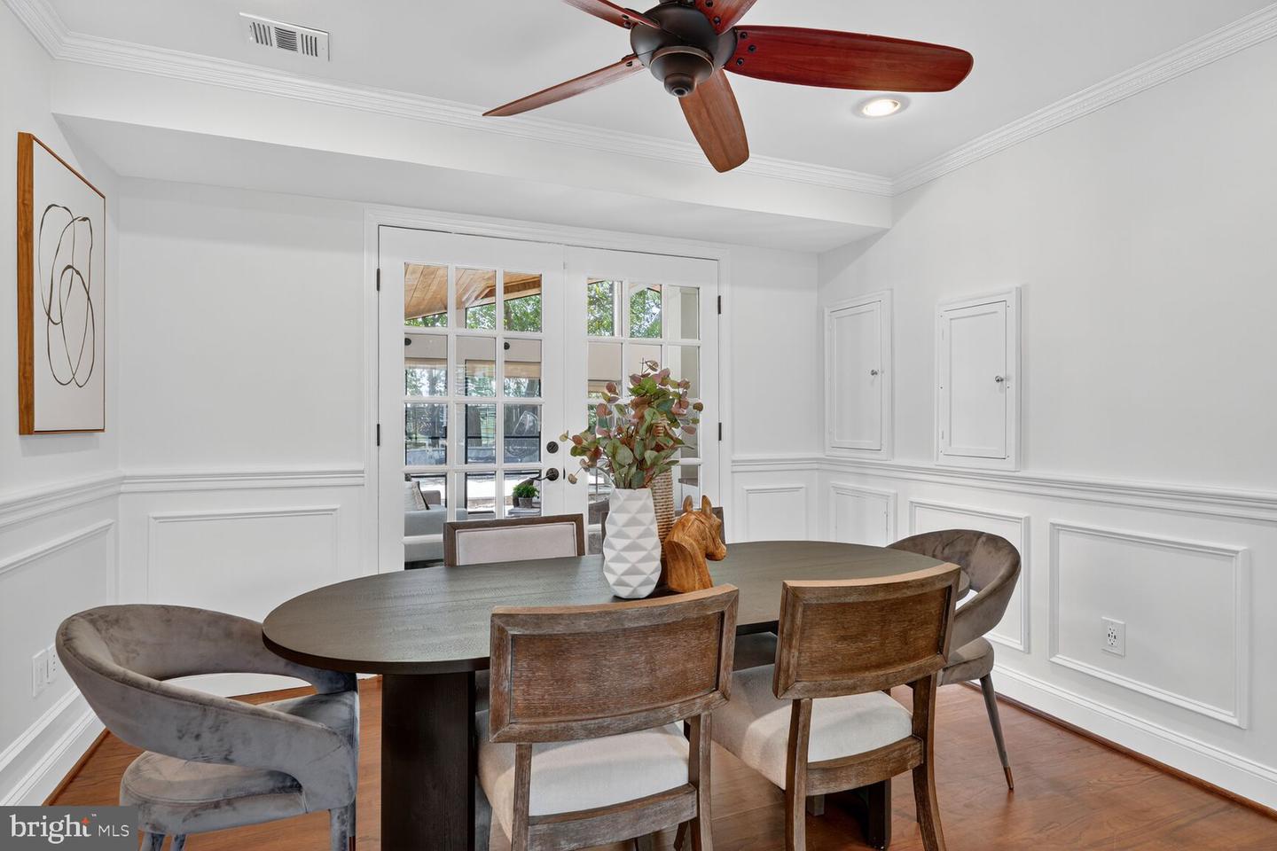 2907 JOHN MARSHALL DR, ARLINGTON, Virginia 22207, 3 Bedrooms Bedrooms, ,3 BathroomsBathrooms,Residential,For sale,2907 JOHN MARSHALL DR,VAAR2063792 MLS # VAAR2063792