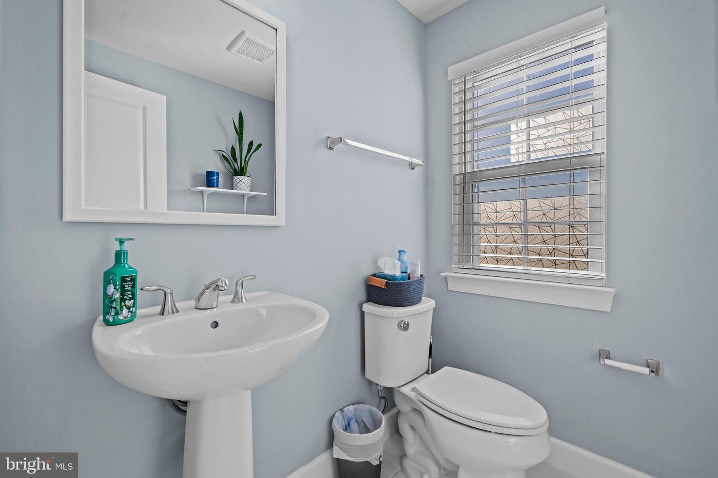 8540 FORTROSE DR, MANASSAS, Virginia 20109, 4 Bedrooms Bedrooms, ,3 BathroomsBathrooms,Residential,For sale,8540 FORTROSE DR,VAPW2104502 MLS # VAPW2104502