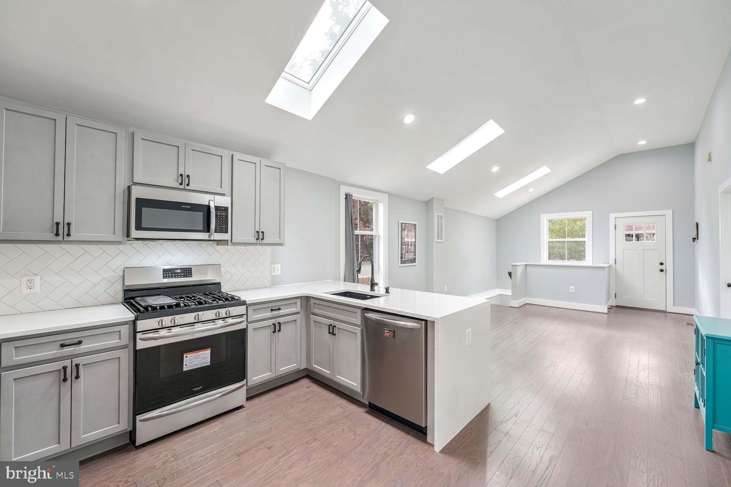125 CHESAPEAKE ST SW, WASHINGTON, District Of Columbia 20032, 3 Bedrooms Bedrooms, ,2 BathroomsBathrooms,Residential,For sale,125 CHESAPEAKE ST SW,DCDC2224324 MLS # DCDC2224324