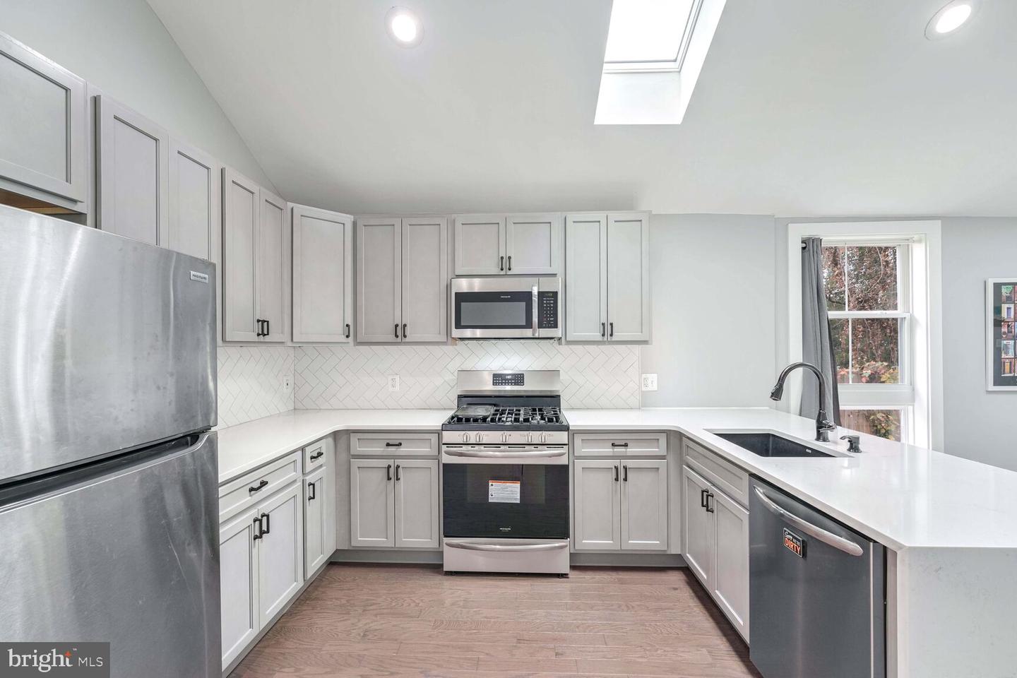 125 CHESAPEAKE ST SW, WASHINGTON, District Of Columbia 20032, 3 Bedrooms Bedrooms, ,2 BathroomsBathrooms,Residential,For sale,125 CHESAPEAKE ST SW,DCDC2224324 MLS # DCDC2224324