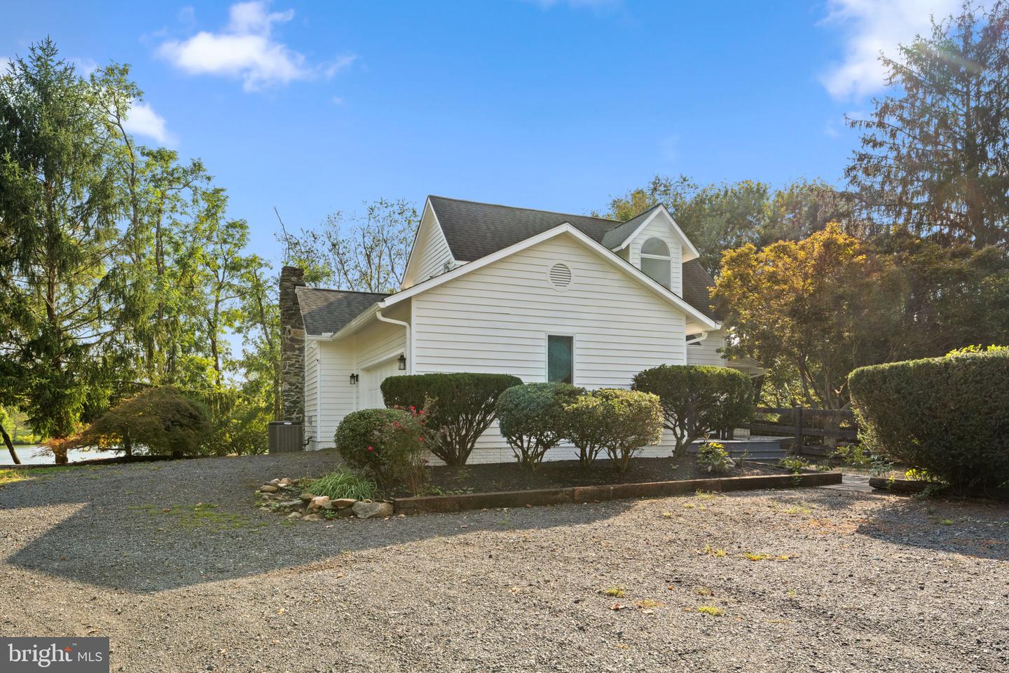 38045 DAWSON GAP LN, HILLSBORO, Virginia 20132, 4 Bedrooms Bedrooms, ,3 BathroomsBathrooms,Residential,For sale,38045 DAWSON GAP LN,VALO2107700 MLS # VALO2107700