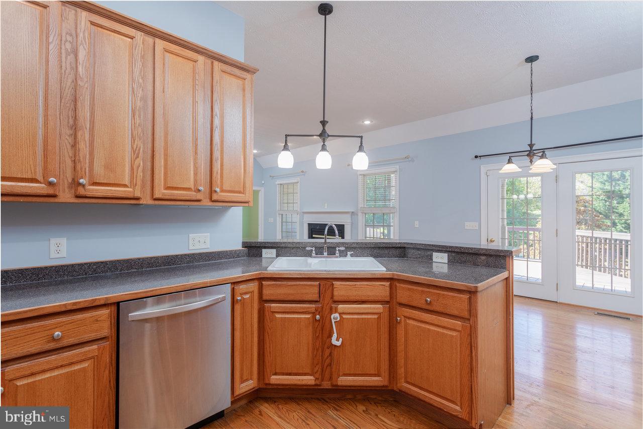 3225 BERRYFIELD DR, ROCKINGHAM, Virginia 22801, 5 Bedrooms Bedrooms, ,3 BathroomsBathrooms,Residential,For sale,3225 BERRYFIELD DR,VARO2002610 MLS # VARO2002610