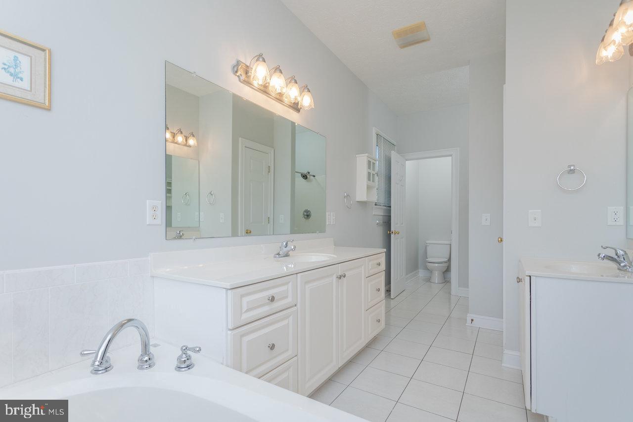 3225 BERRYFIELD DR, ROCKINGHAM, Virginia 22801, 5 Bedrooms Bedrooms, ,3 BathroomsBathrooms,Residential,For sale,3225 BERRYFIELD DR,VARO2002610 MLS # VARO2002610