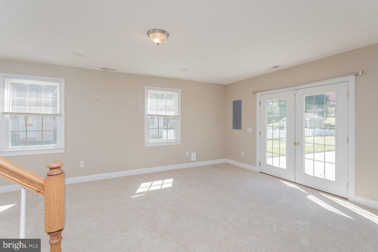 3225 BERRYFIELD DR, ROCKINGHAM, Virginia 22801, 5 Bedrooms Bedrooms, ,3 BathroomsBathrooms,Residential,For sale,3225 BERRYFIELD DR,VARO2002610 MLS # VARO2002610