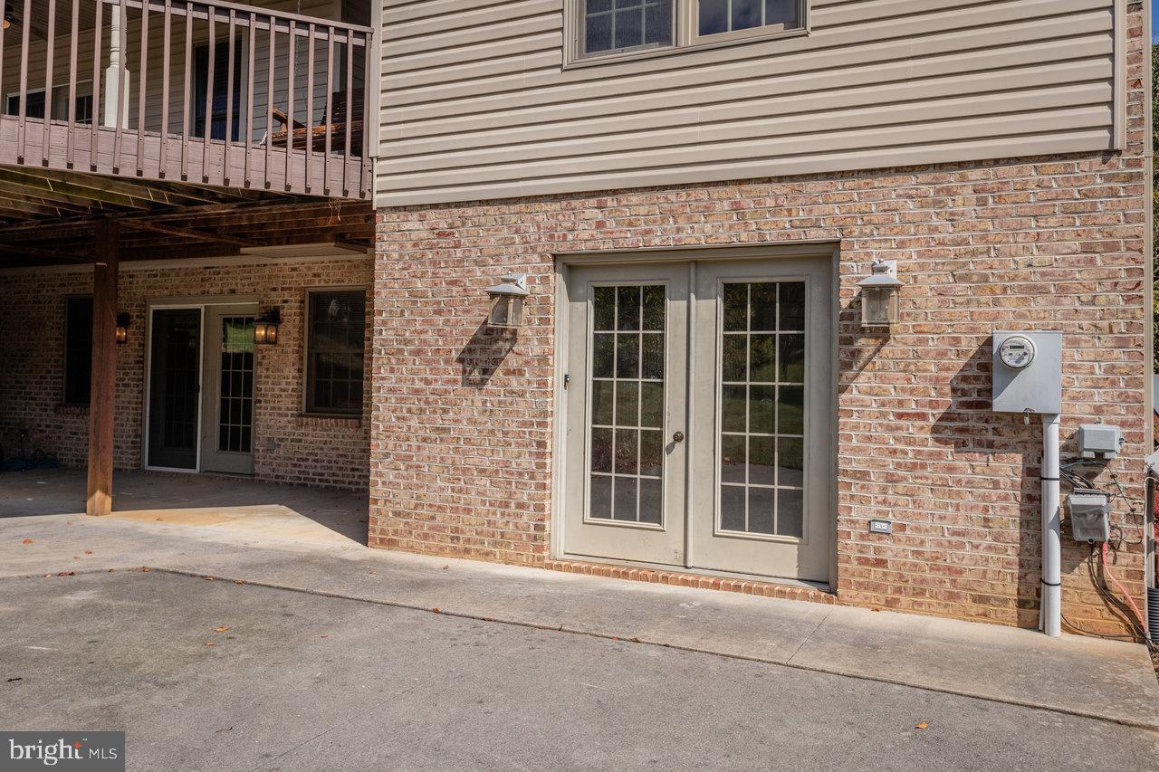 3225 BERRYFIELD DR, ROCKINGHAM, Virginia 22801, 5 Bedrooms Bedrooms, ,3 BathroomsBathrooms,Residential,For sale,3225 BERRYFIELD DR,VARO2002610 MLS # VARO2002610