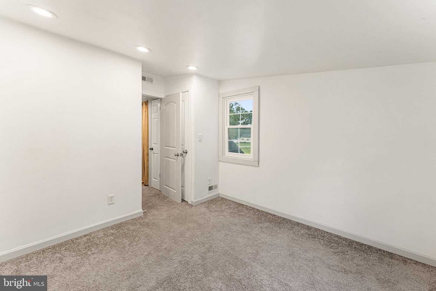 1678 WEEMS RD, WEEMS, Virginia 22576, 4 Bedrooms Bedrooms, 9 Rooms Rooms,2 BathroomsBathrooms,Residential,For sale,1678 WEEMS RD,VALV2000882 MLS # VALV2000882