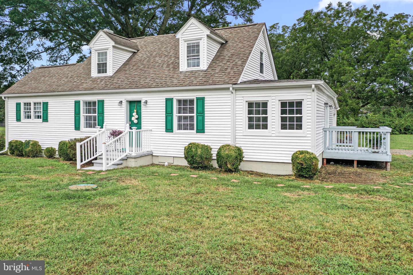 1678 WEEMS RD, WEEMS, Virginia 22576, 4 Bedrooms Bedrooms, 9 Rooms Rooms,2 BathroomsBathrooms,Residential,For sale,1678 WEEMS RD,VALV2000882 MLS # VALV2000882