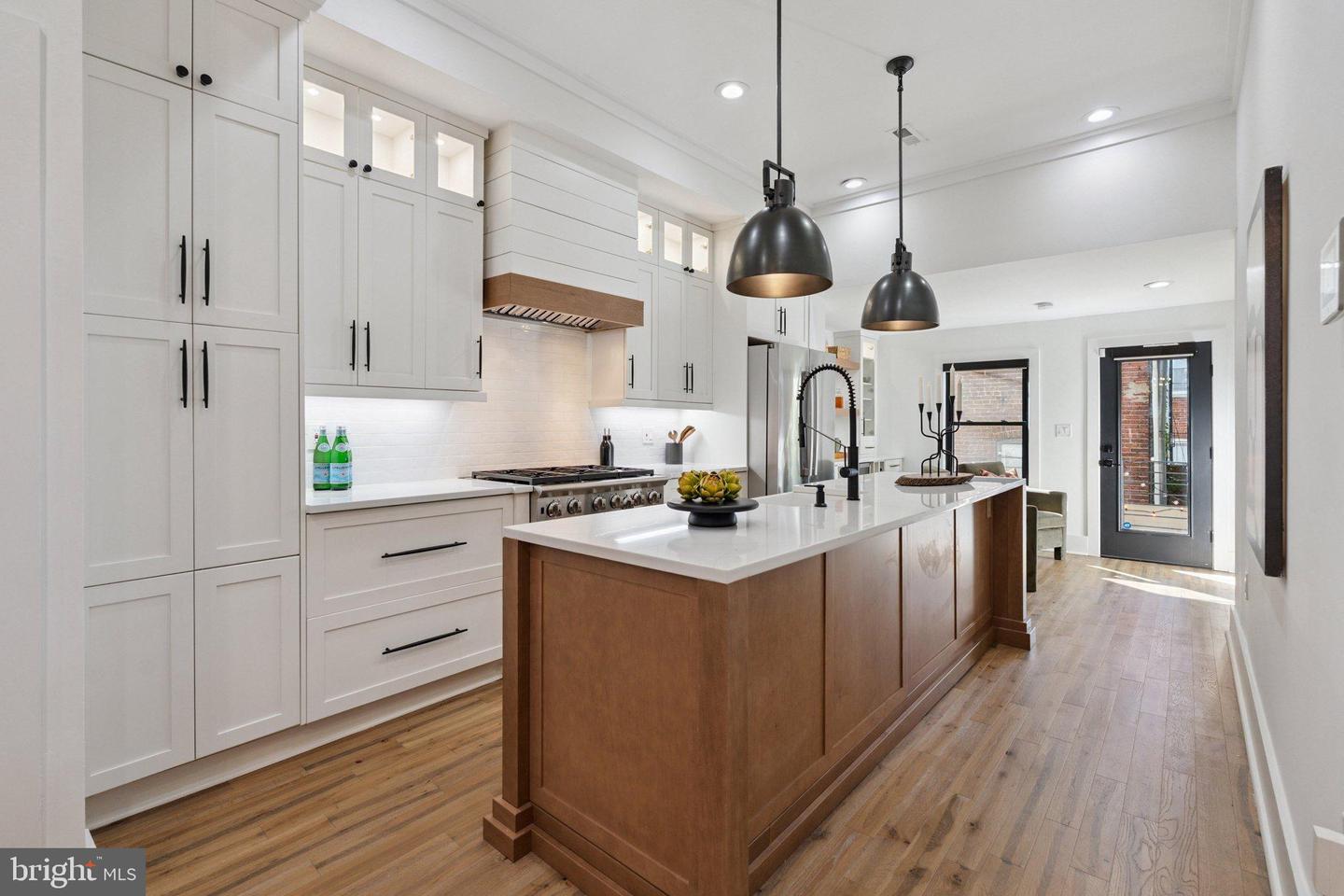 1828 NORTH CAPITOL ST NW, WASHINGTON, District Of Columbia 20002, 5 Bedrooms Bedrooms, 9 Rooms Rooms,3 BathroomsBathrooms,Residential,For sale,1828 NORTH CAPITOL ST NW,DCDC2225084 MLS # DCDC2225084