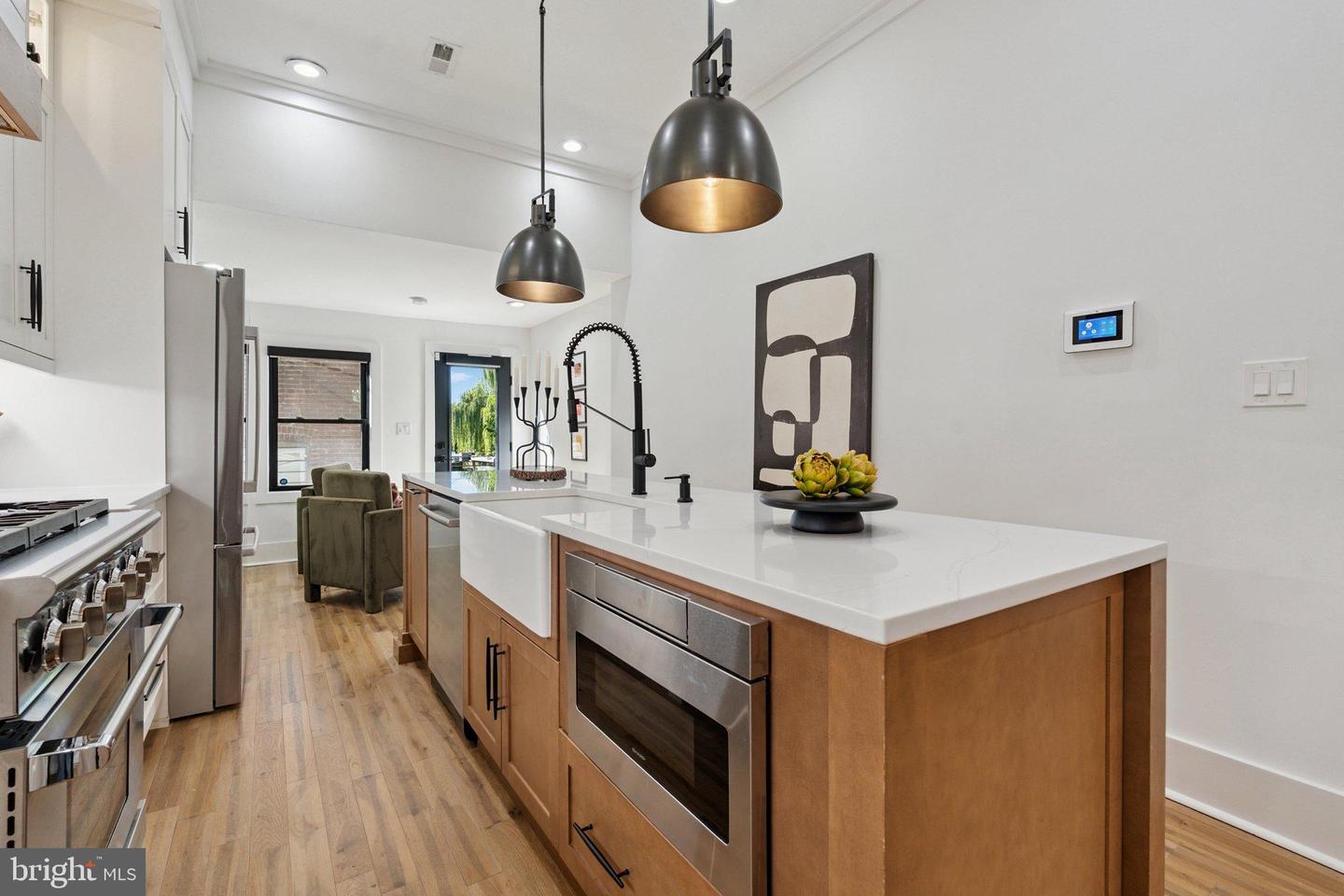 1828 NORTH CAPITOL ST NW, WASHINGTON, District Of Columbia 20002, 5 Bedrooms Bedrooms, 9 Rooms Rooms,3 BathroomsBathrooms,Residential,For sale,1828 NORTH CAPITOL ST NW,DCDC2225084 MLS # DCDC2225084