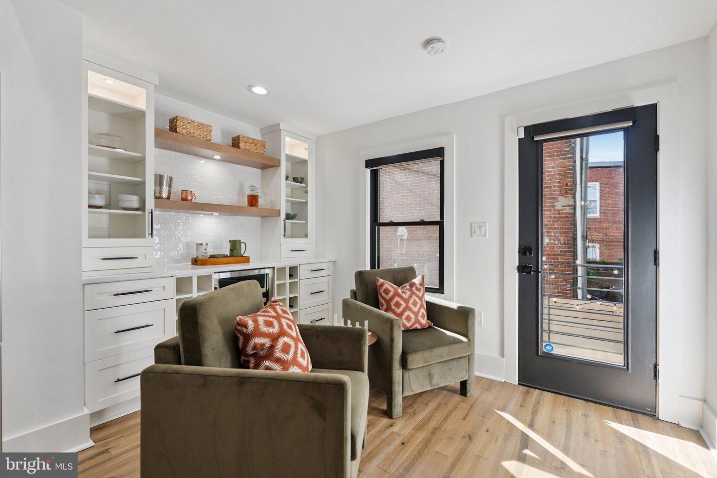 1828 NORTH CAPITOL ST NW, WASHINGTON, District Of Columbia 20002, 5 Bedrooms Bedrooms, 9 Rooms Rooms,3 BathroomsBathrooms,Residential,For sale,1828 NORTH CAPITOL ST NW,DCDC2225084 MLS # DCDC2225084