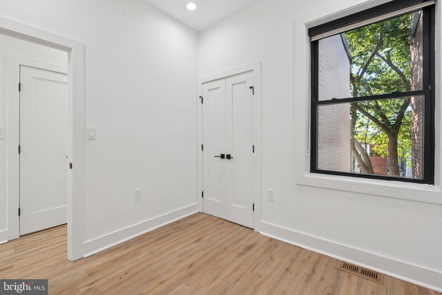 1828 NORTH CAPITOL ST NW, WASHINGTON, District Of Columbia 20002, 5 Bedrooms Bedrooms, 9 Rooms Rooms,3 BathroomsBathrooms,Residential,For sale,1828 NORTH CAPITOL ST NW,DCDC2225084 MLS # DCDC2225084