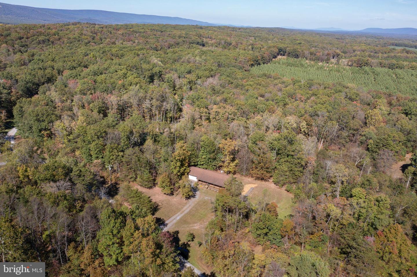 228 SLEEPY WOODS RD, CROSS JUNCTION, Virginia 22625, 3 Bedrooms Bedrooms, ,2 BathroomsBathrooms,Residential,For sale,228 SLEEPY WOODS RD,VAFV2037198 MLS # VAFV2037198