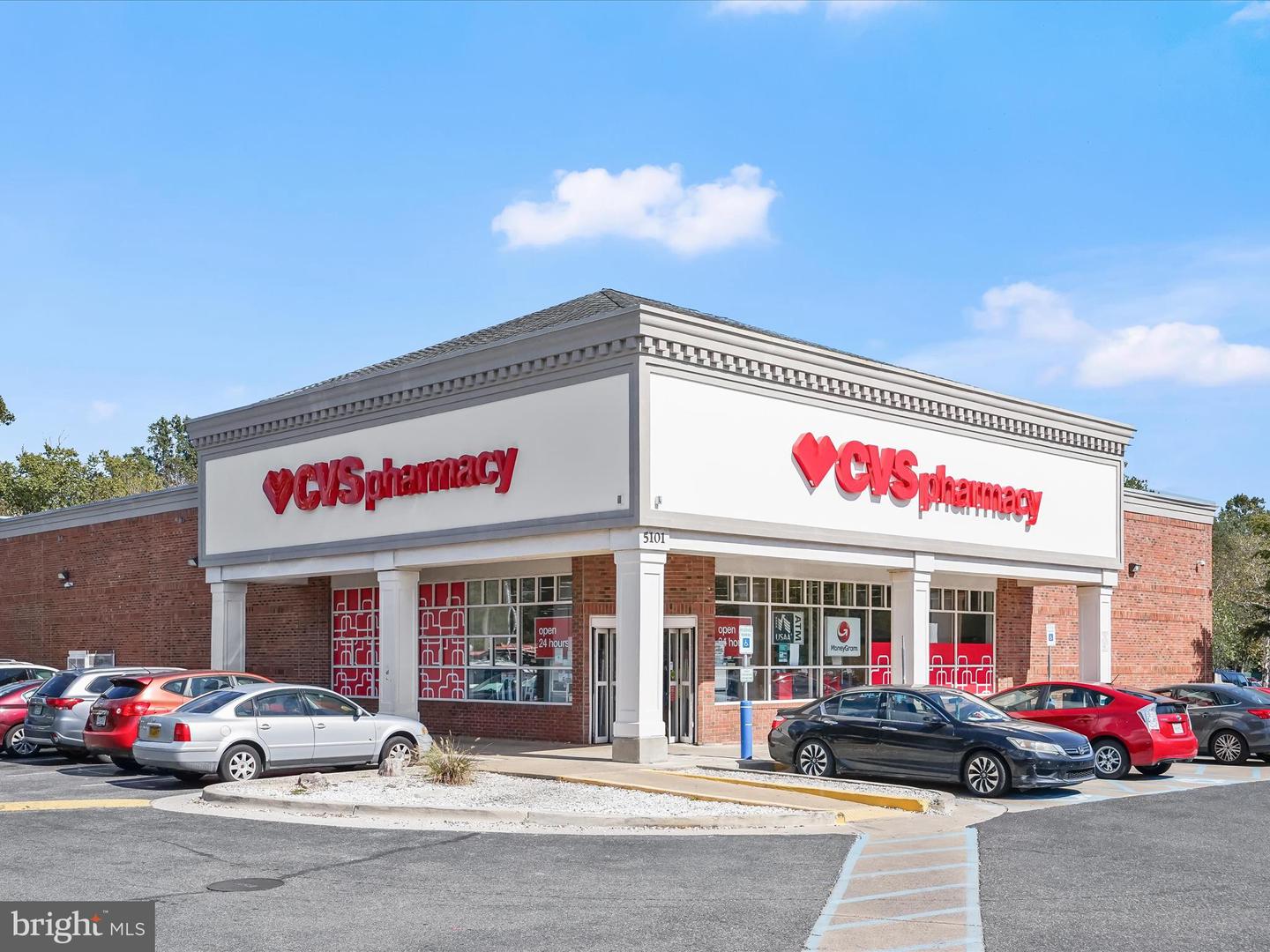 5300 HOLMES RUN PKWY #402, ALEXANDRIA, Virginia 22304, 2 Bedrooms Bedrooms, ,2 BathroomsBathrooms,Residential,For sale,5300 HOLMES RUN PKWY #402,VAAX2050616 MLS # VAAX2050616