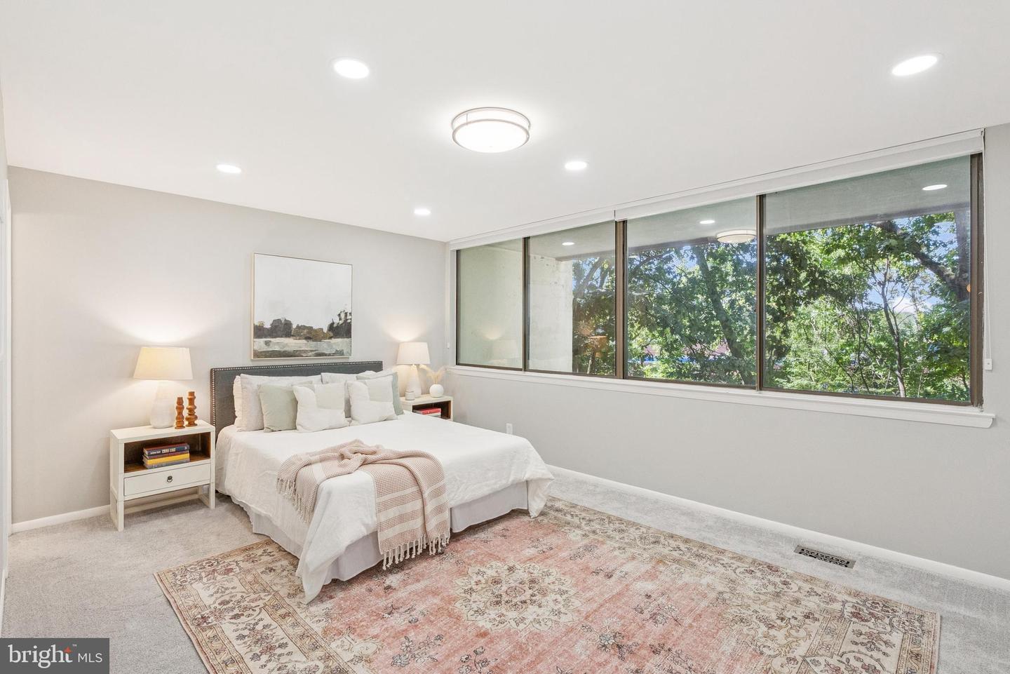 2246 S RANDOLPH ST #1, ARLINGTON, Virginia 22204, 2 Bedrooms Bedrooms, ,2 BathroomsBathrooms,Residential,For sale,2246 S RANDOLPH ST #1,VAAR2064660 MLS # VAAR2064660