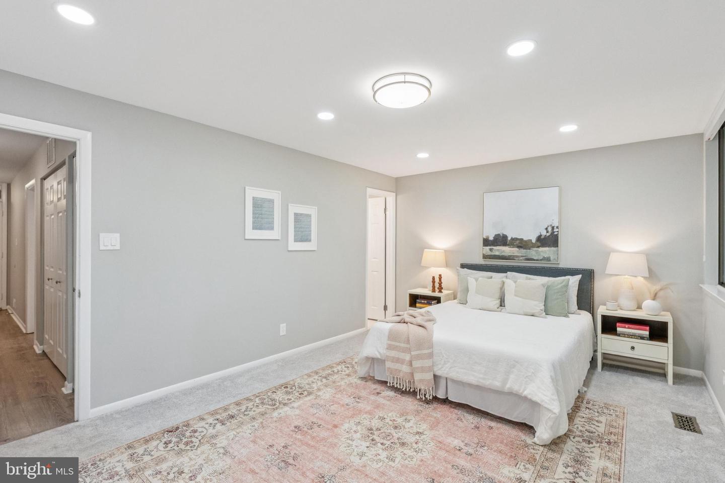 2246 S RANDOLPH ST #1, ARLINGTON, Virginia 22204, 2 Bedrooms Bedrooms, ,2 BathroomsBathrooms,Residential,For sale,2246 S RANDOLPH ST #1,VAAR2064660 MLS # VAAR2064660