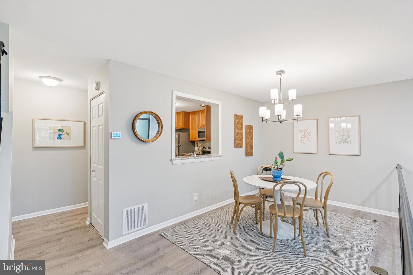 2246 S RANDOLPH ST #1, ARLINGTON, Virginia 22204, 2 Bedrooms Bedrooms, ,2 BathroomsBathrooms,Residential,For sale,2246 S RANDOLPH ST #1,VAAR2064660 MLS # VAAR2064660