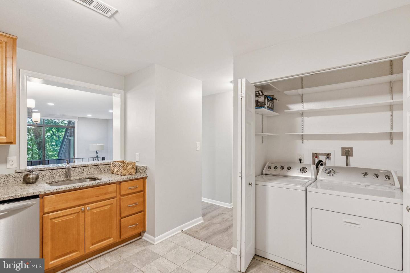 2246 S RANDOLPH ST #1, ARLINGTON, Virginia 22204, 2 Bedrooms Bedrooms, ,2 BathroomsBathrooms,Residential,For sale,2246 S RANDOLPH ST #1,VAAR2064660 MLS # VAAR2064660